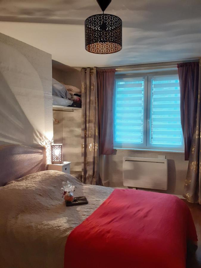 7042Douce Nuit Hotel Saint-Germain-Laval  Eksteriør billede